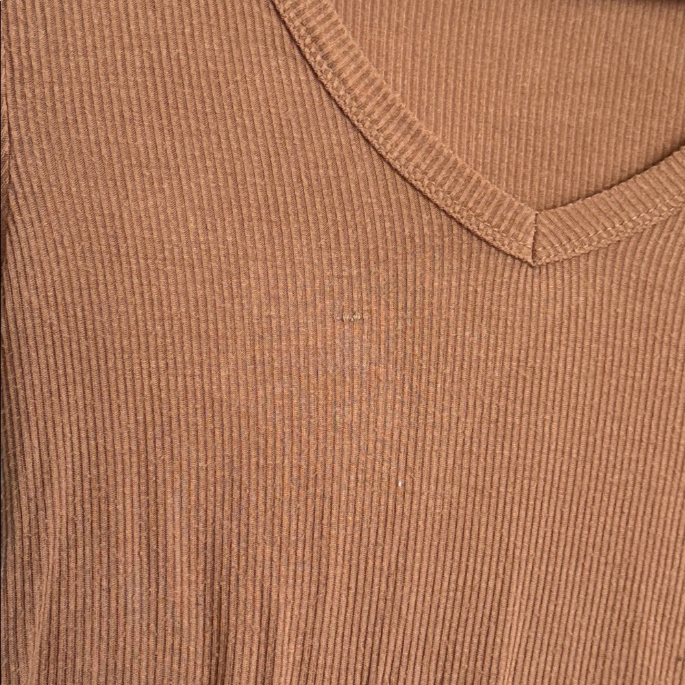 V-Neck Ribbed Top - Picture 2 of 4